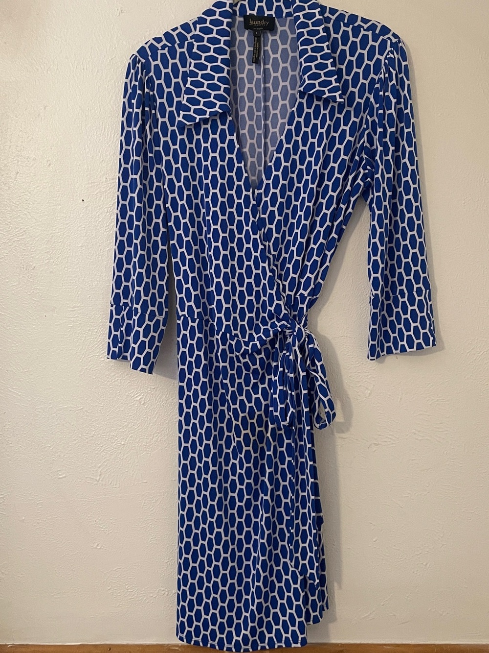 Laundry by Design Blue White Geometric Wrap Knee Length Dress Size 8 NWOT